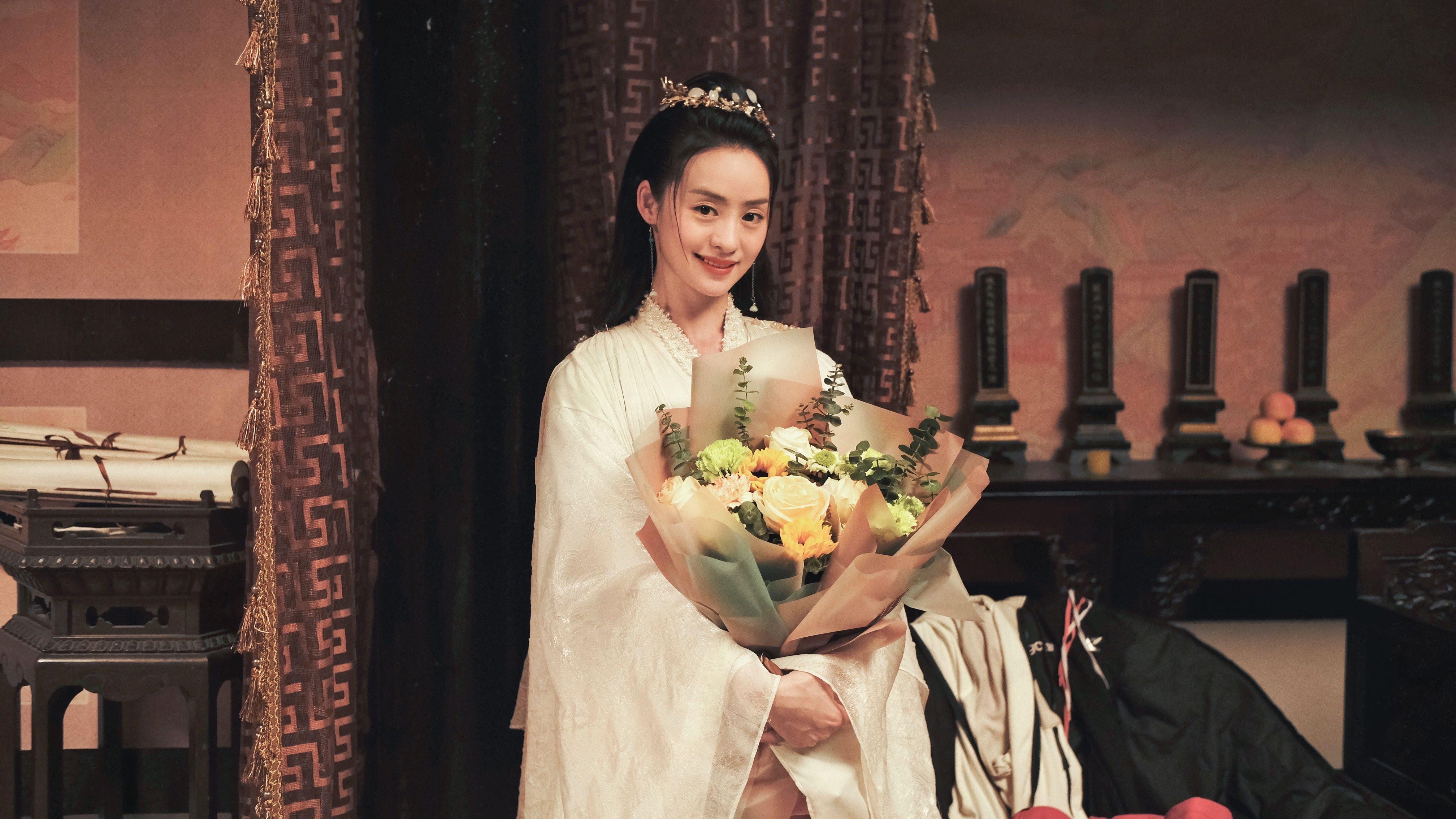 依灵|古香别苑风韵留存 依灵最新宫廷感清新美人写真发布