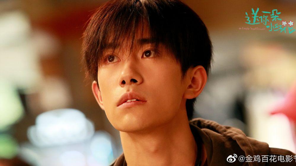 国家话剧院|易烊千玺被质疑走后门录取国家话剧院，神隐8天道歉“放弃入职”