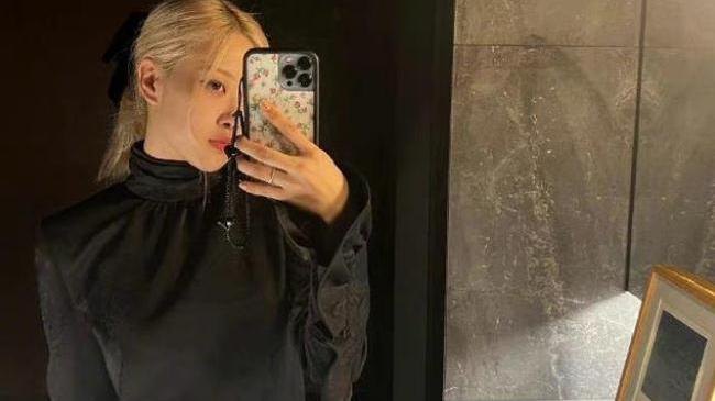 朴彩英|BLACKPINK成员朴彩英更新动态