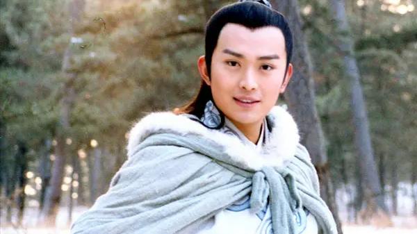 黄海冰|9年爱情以失败告终，再婚娶小12妻子的黄海冰，如今已是儿女双全