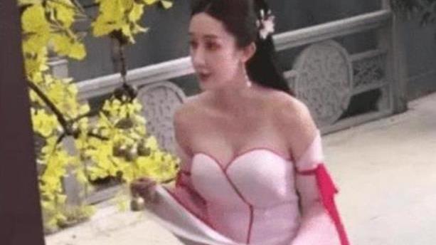 文梦洋|她做演员13年无人问津，转身做网红，却意外在某音爆火！