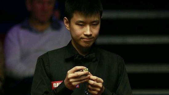 曼联|赵心童火力全开取先机！塞尔比连胜三局3-1领先琼斯！