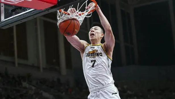 于德豪|CBA三消息：辽宁核心训练再伤，张镇麟单节15分，于德豪受伤离场