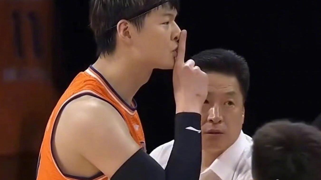 李春江|CBA季后赛4强都和他有紧密关系，他才是中国男篮主帅的最佳人选！