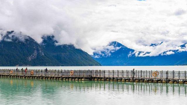 巴松措|巴松措：西藏神湖，远离城市喧嚣，有世外桃源的美，收藏以后去！