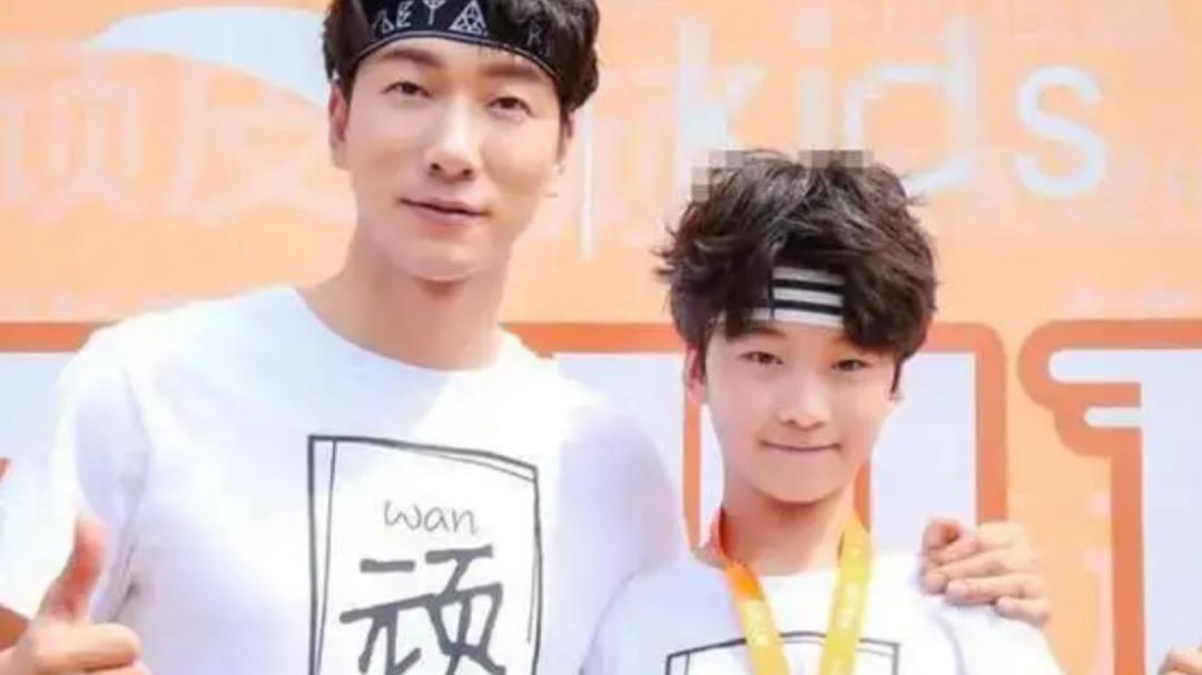 张亮|张亮儿子早恋的瓜？早恋一事影响前者资源，曾经的好友也出来拉踩