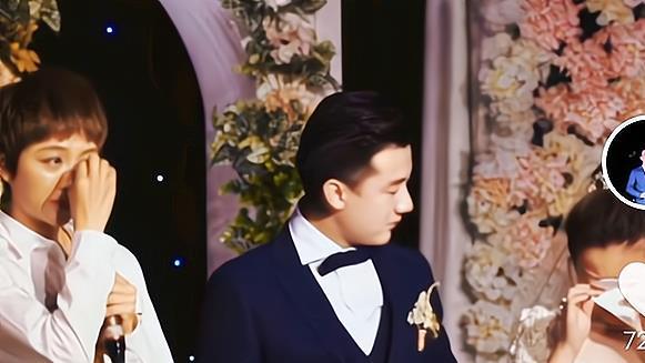 姜妍|36岁姜妍现身妹妹婚礼，素颜上台不抢妹妹风光，一席话说哭新郎