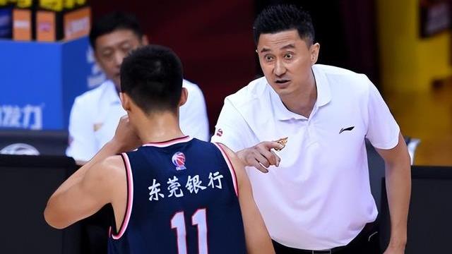 广东男篮|威姆斯：季后赛我们才真正开始战斗，广东队常规赛一直在装死？