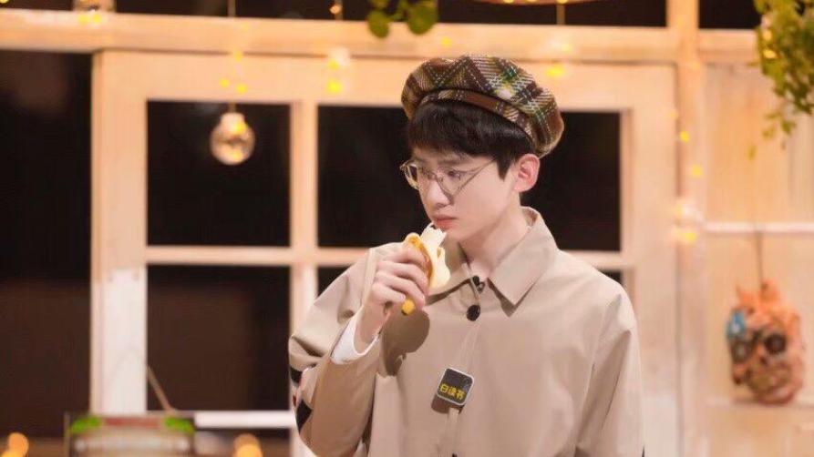 白敬亭|如何让评价白敬亭，白敬亭有哪些赢得你好感的细节？