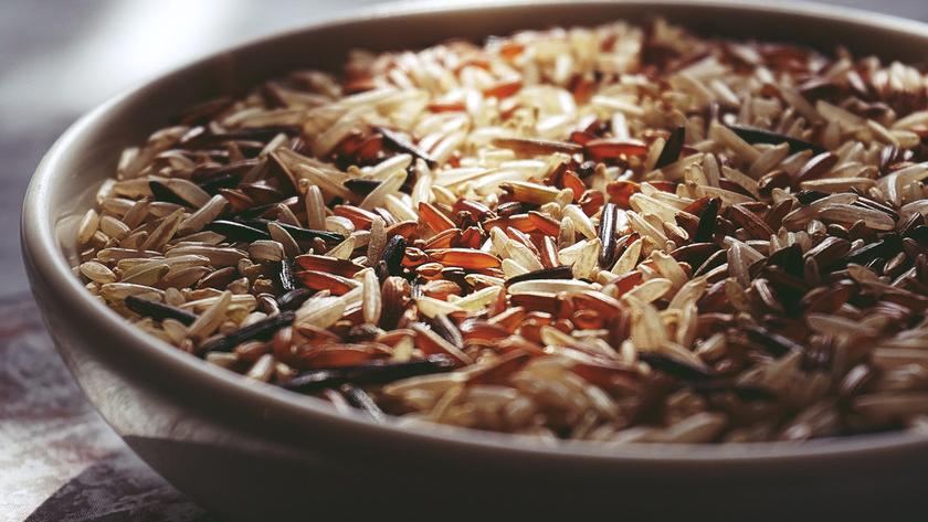 按摩|人体之精，生殖繁衍，生髓充脑，养骨化血，滋养濡润，防御卫外