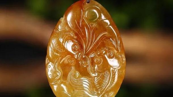 翡翠|世人皆爱翡翠，爱它五彩斑斓的色泽，翡翠的色泽是怎样形成的？