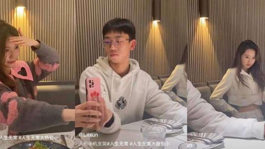 姐姐|弟弟被迫当自拍“支架”，姐姐颜值成亮点，网友：还缺姐夫吗？