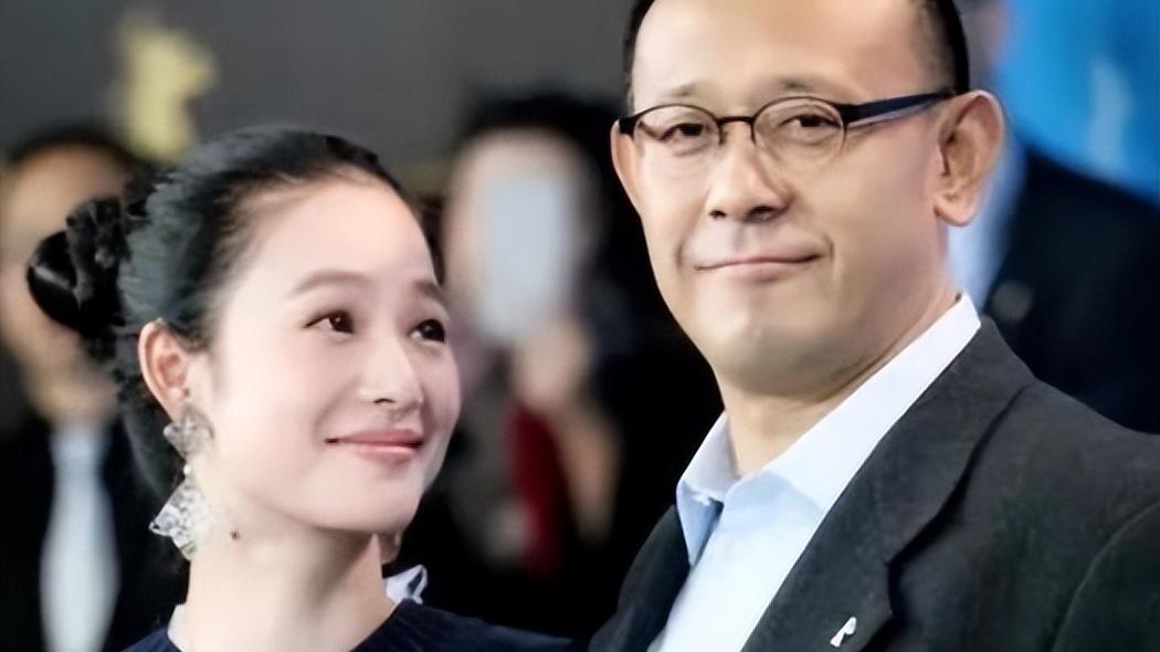 粉色|姜文吹捧自己女儿：“我的女儿最美”，令人意外的是事实也的确如此