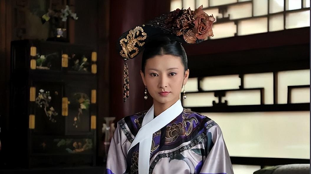 甄嬛传|《甄嬛传》11年：主角配角大红大紫，而斓曦都演了两次婆婆了