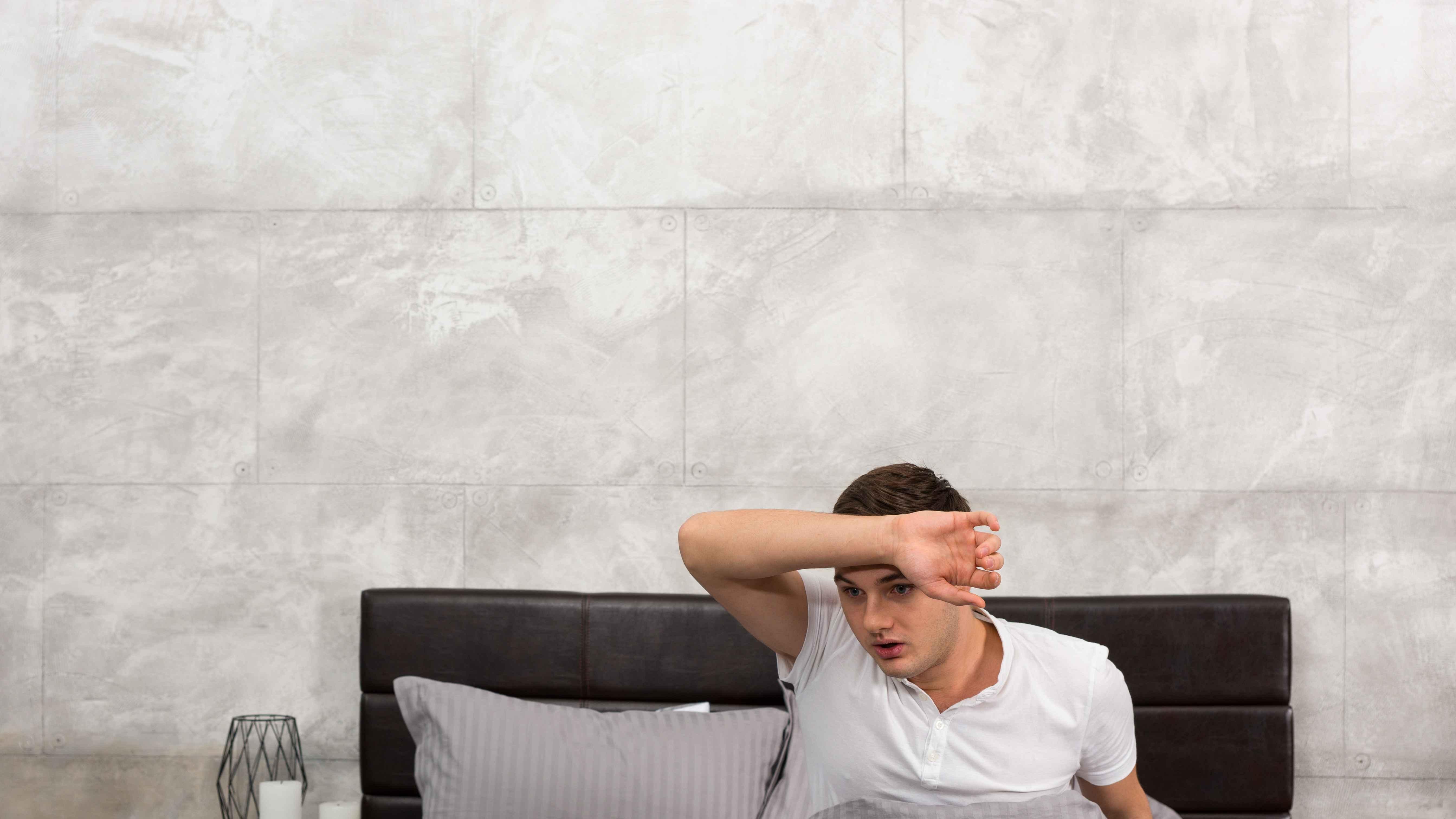 潮汕|人在睡觉时，为何身体会突然抖一下？医生：或与这些因素有关