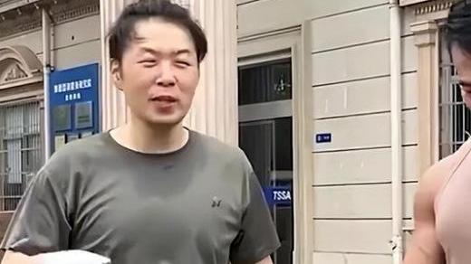 护肤 筹备婚礼？杜海涛雕刻“囍”字木章，秘密减肥瘦到认不出