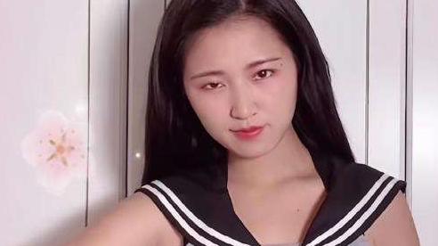 |沈樵一个人，自己做了15部视频在网络上面卖