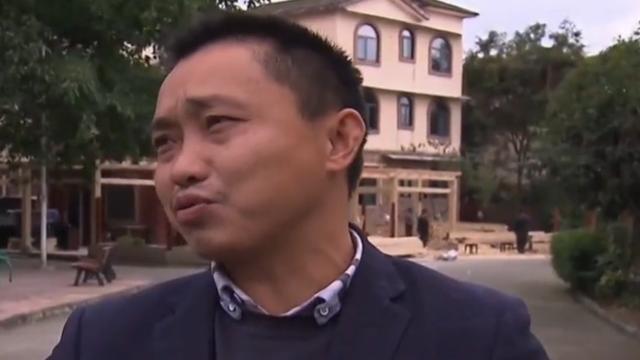 委托朋友帮忙买房，装修完却换锁霸占，联系售楼处却说钱没收到