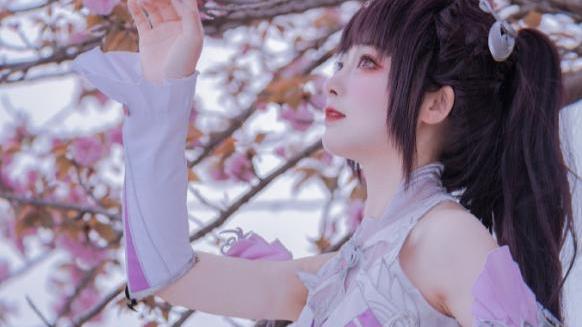 小舞|斗罗：小舞幼年vs五年后，这对母女的COS非常漂亮，女儿太有灵气