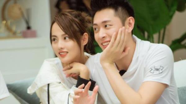 张嘉倪|张嘉倪买超被传婚变？张嘉倪婚后受宠，嫁入豪门也是一场豪赌？