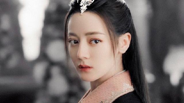 涂们|与君初相识：首播破1100万，实时热搜第一，热巴的女主很惊喜！