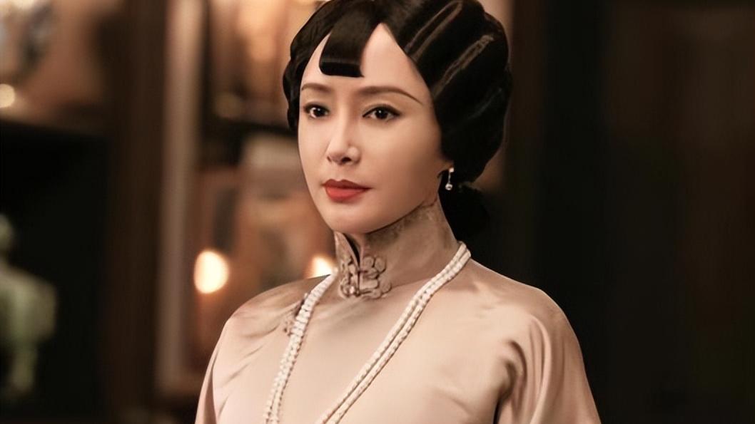 传家|《传家》钟灵告诉我们，会“扮猪吃老虎”的女人，有五个强者思维