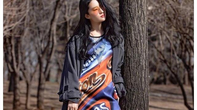 刘亦菲|刘亦菲早期舞台照曝光，没婴儿肥和双下巴，精致五官美得让人心醉