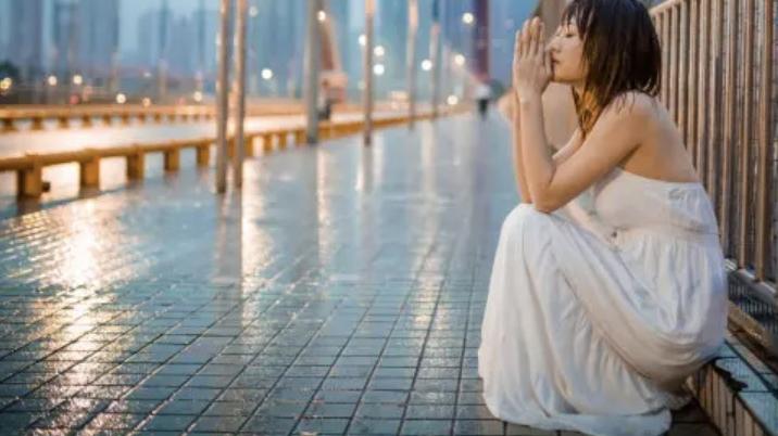 结婚10年，她却忘不了前男友，只因前男友在她身上种了东西