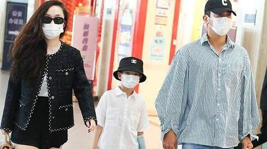 霍思燕|霍思燕真不怕杜江吃醋！穿清凉装露出bra太性感，瘦了颜值就开挂