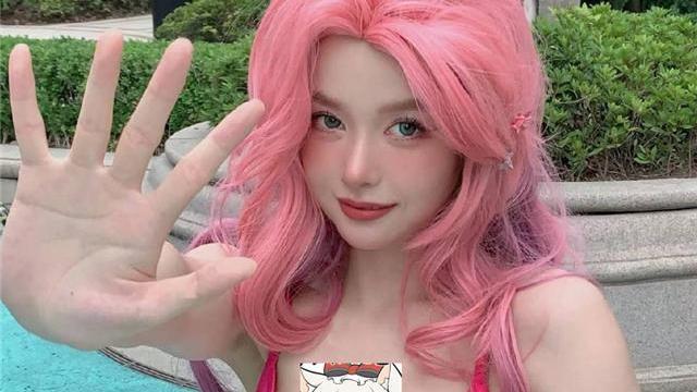 瞳夕|同样是cos萨勒芬妮，mayumi帅气树奈奈可爱，瞳夕这次输“麻了”