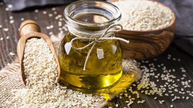 芝麻香油的一些令人难以置信的健康益处