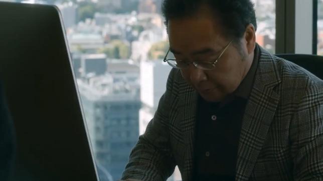 |是的，他也有一个孩子