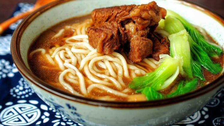 瓜子 春季减肥少碰“瓜子”？想要腰上少长肉，4种主食少吃为好