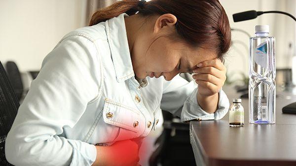 医生|“伤肝”大户被揪出，不是烟酒，医生直言：不想引癌“找上门”，趁早丢