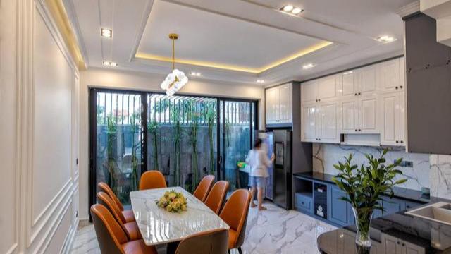 这是自建房的好处，拆老房，盖3层“小别墅”，独门独院生活悠闲