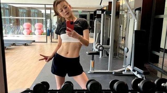 殷桃|朱珠的臀，殷桃的背，舒淇的嘴，她浑身上下写满了性感！