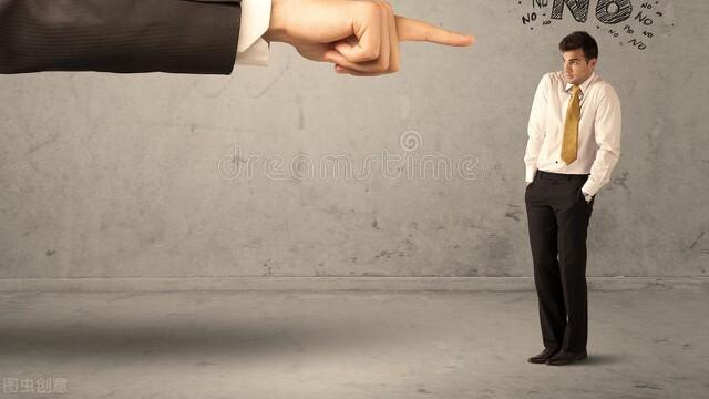 |昨天老板辞掉了我，今天又叫我去上班，应该去吗？