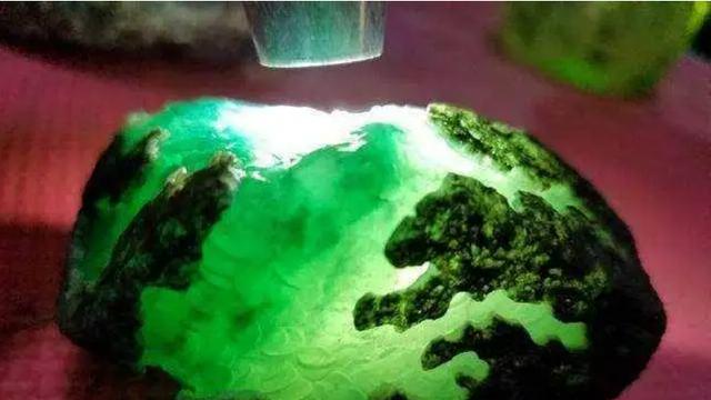 翡翠|翡翠最早发现于什么时候？