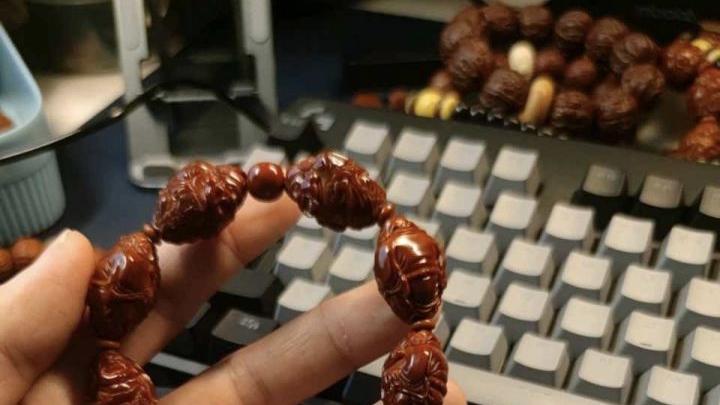 梅花五角|文玩界的恶趣味戴不出去的那种！核桃、橄榄核、盘玩都没逃掉！