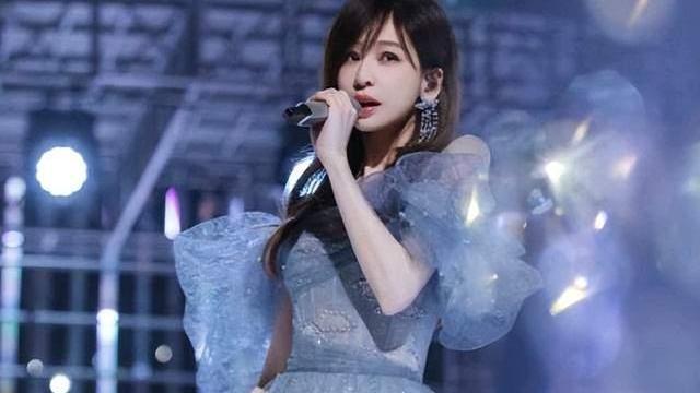 小姐姐|登上芒果台的《乘风破浪》舞台，让王心凌再次走红，这并不意外