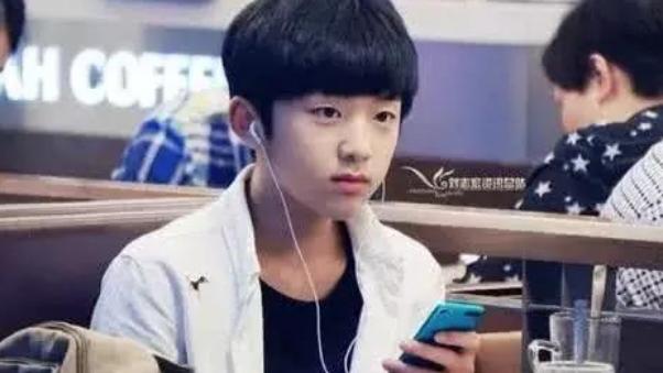 TFBOYS|他当年被迫退出TF，临走之前说了两个字，成了另外三人永远的痛！