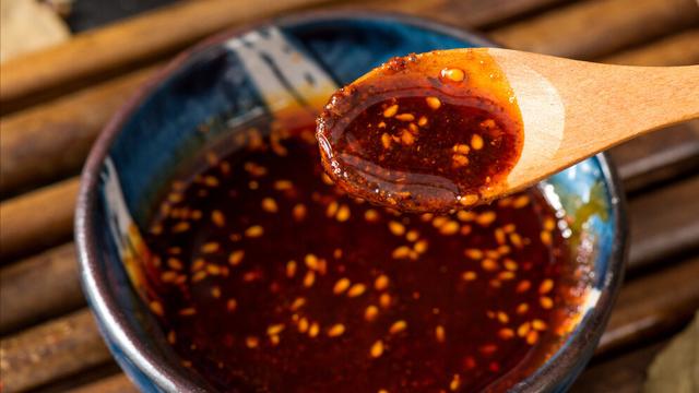 |炸辣椒油，谨记“三步曲”，又香又辣，不糊不苦，拌什么都香