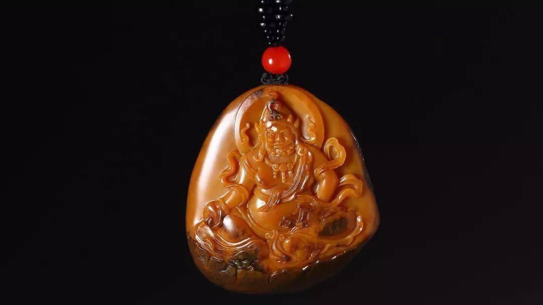 和田玉籽料|和田玉籽料：10个新手9个懵的黄沁是什么样子的？