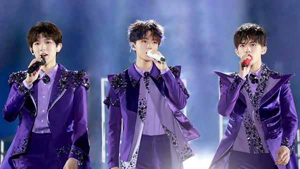 小虎队|小虎队恐难聚齐，温拿五虎现身央视春晚彩排现场，观众们值得期待