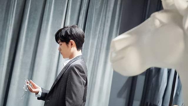 肖战|V榜发布品牌代言综合表现榜单，肖战“前五占四”，百事登上榜首