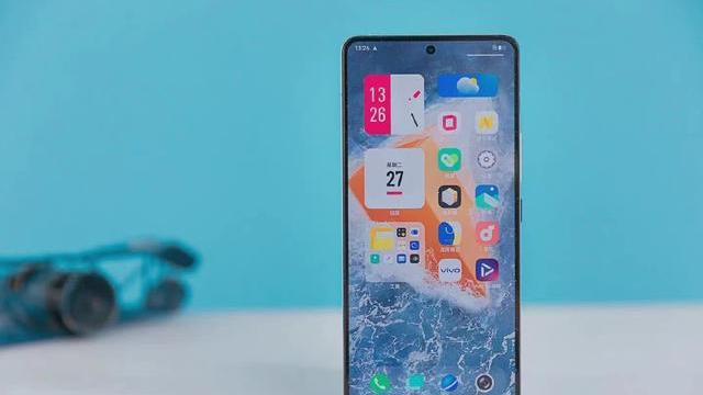 iqoo|12G+256G降至3829，120W+2K+5nm，骁龙888Plus退场