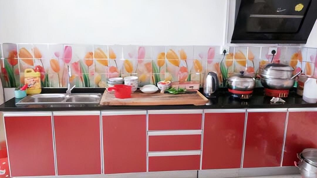 晒晒农村婚房，土灶和火炕太赞了！超喜欢院子里5米长的大吊灯！