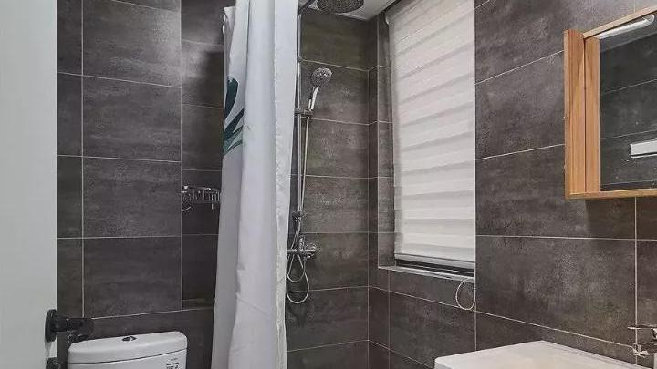 4平米卫生间怎么设计？学学这些案例，照样做干湿分离！