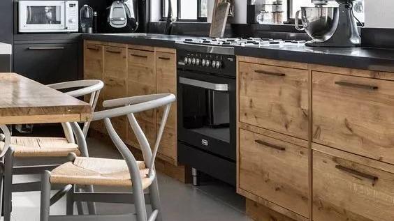 吸顶灯落伍了，射灯才是家庭照明的未来？