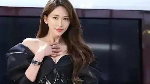 林志玲|林志玲生完孩子两月后继续营业，海报遭质疑，网友：找个地哭一会